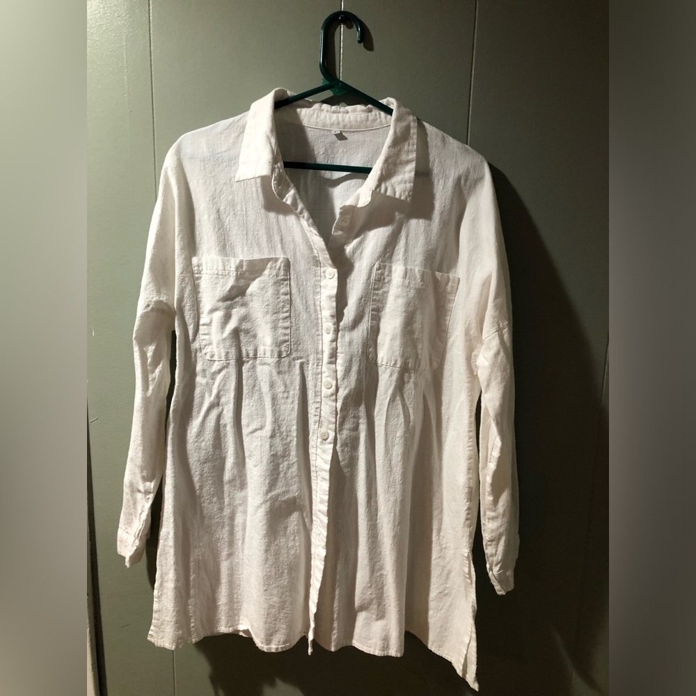 White button up long sleeve blouse. Size large